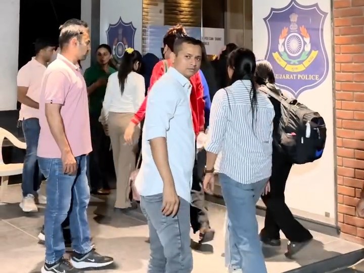 Anand Sex Racket Busted Arrested Including Foreign Women Spa Raid