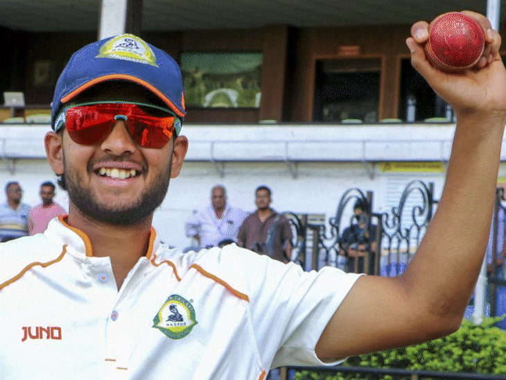 Mumbai players wear masks in Ranji Trophy clash vs Delhi:Siraj takes four wickets for Hyderabad, MP bowled out for 187 against Maharashtra