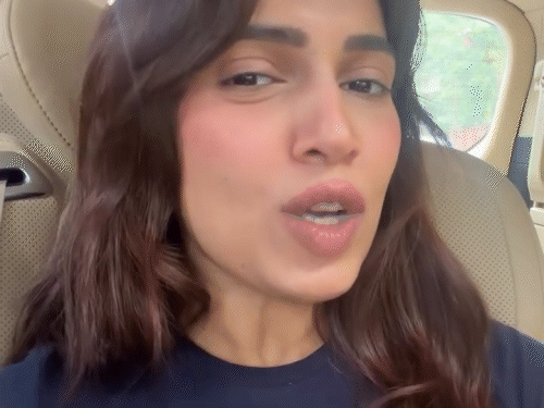 Bhumi Pednekar condemns abuse against PM Modi:Says 'This is not our culture'; Mukesh Khanna calls protesters 'cockroaches'