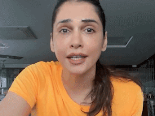 Isha Koppikar calls herself 'andhbhakt':Kangana Ranaut backs her saying 'She explained it well for me, I never blamed my parents for struggles'