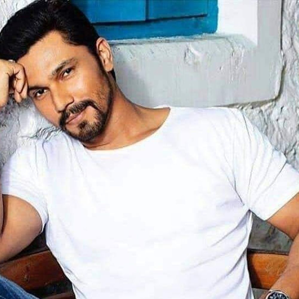 Randeep Hooda@50- Poverty once pushed him to considering sex work:Distributed food to flood victims; met the 'Bikini Killer' in Nepal jail