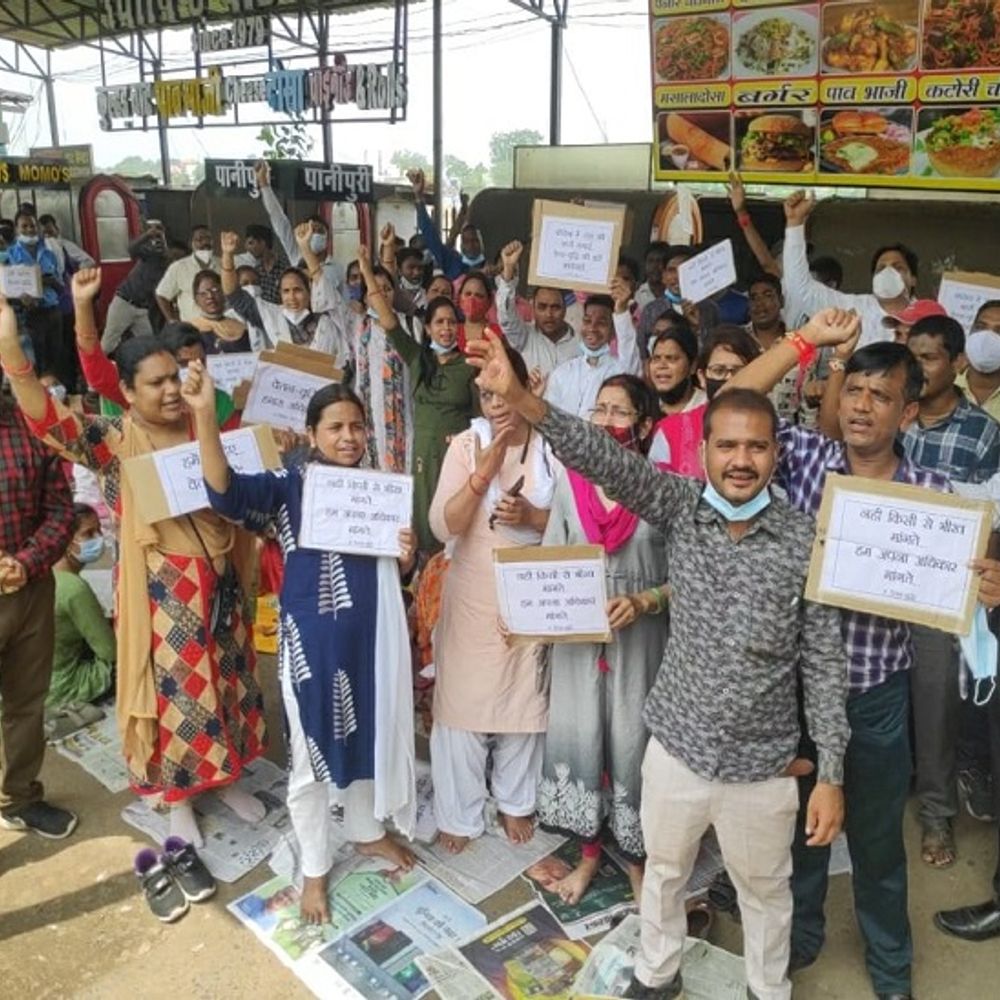CIMS में हड़ताल पर गए 400 स्वास्थ्यकर्मी:बिलासपुर के सबसे बड़े अस्पताल की व्यवस्था बिगड़ने के आसार, कर्मचारियों ने कहा- 7 साल से नहीं बढ़ा है वेतन, मांगे नहीं मानी तो ठप कर देंगे काम
