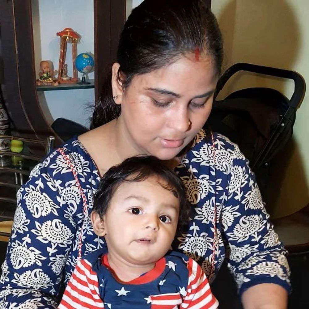 बेटा मौत के मुहाने पर, पिता जेल में:10 माह के अयांश के पिता जेल पहुंचे, 10 साल पहले फ्रॉड केस में आरोपी, इधर मां की भास्कर के जरिए अपील- अयांश के लिए मदद जारी रखिए