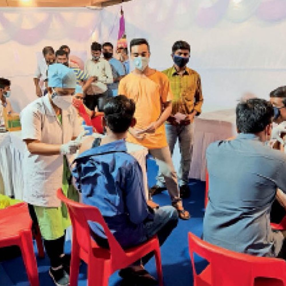 हमारा टेक्सटाइल मार्केट लगभग कोरोना मुक्त:कपड़ा मार्केट के 60000 व्यापारियों में से 99% को लगे टीके, 90 फीसदी शॉप वर्कर, लेबर, अकाउंटेंट, डिलेवरी ब्वाॅय का भी टीकाकरण