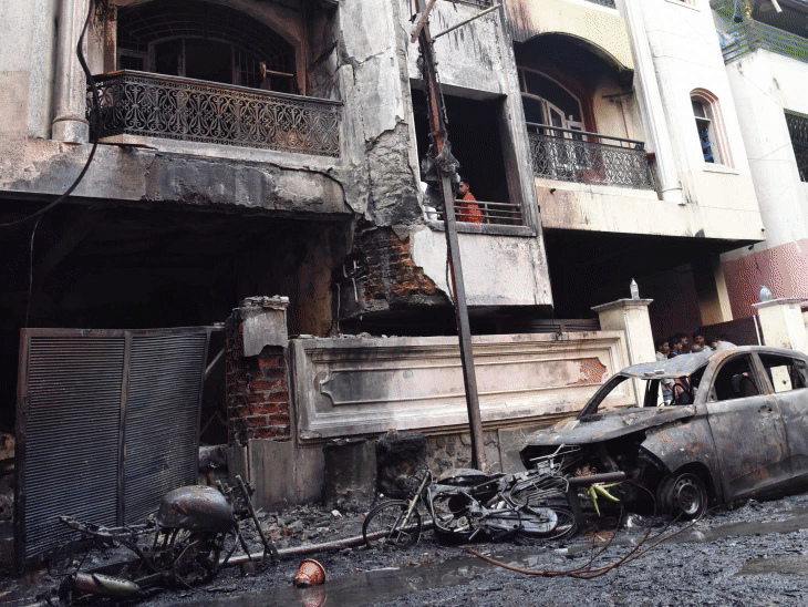 सीढ़ी-लिफ्ट तक पहुंचने से पहले जिंदा जले 9 लोग:आग से बचकर भागने के हर रास्ते में रखे थे केमिकल से भरे ड्रम