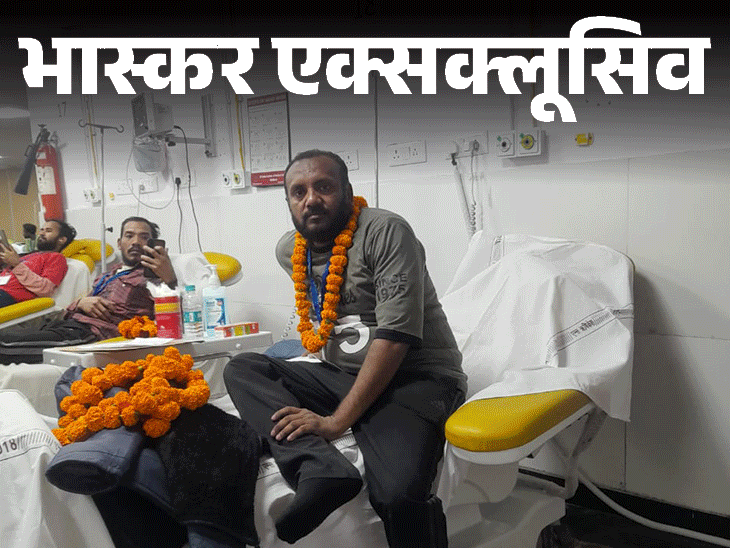 टनल में 41 मजदूरों ने चोर-सिपाही खेलकर काटे 17 दिन:हिम्मत न टूटे इसलिए एक-दूसरे को गले लगाते, हाथों से खाना खिलाते