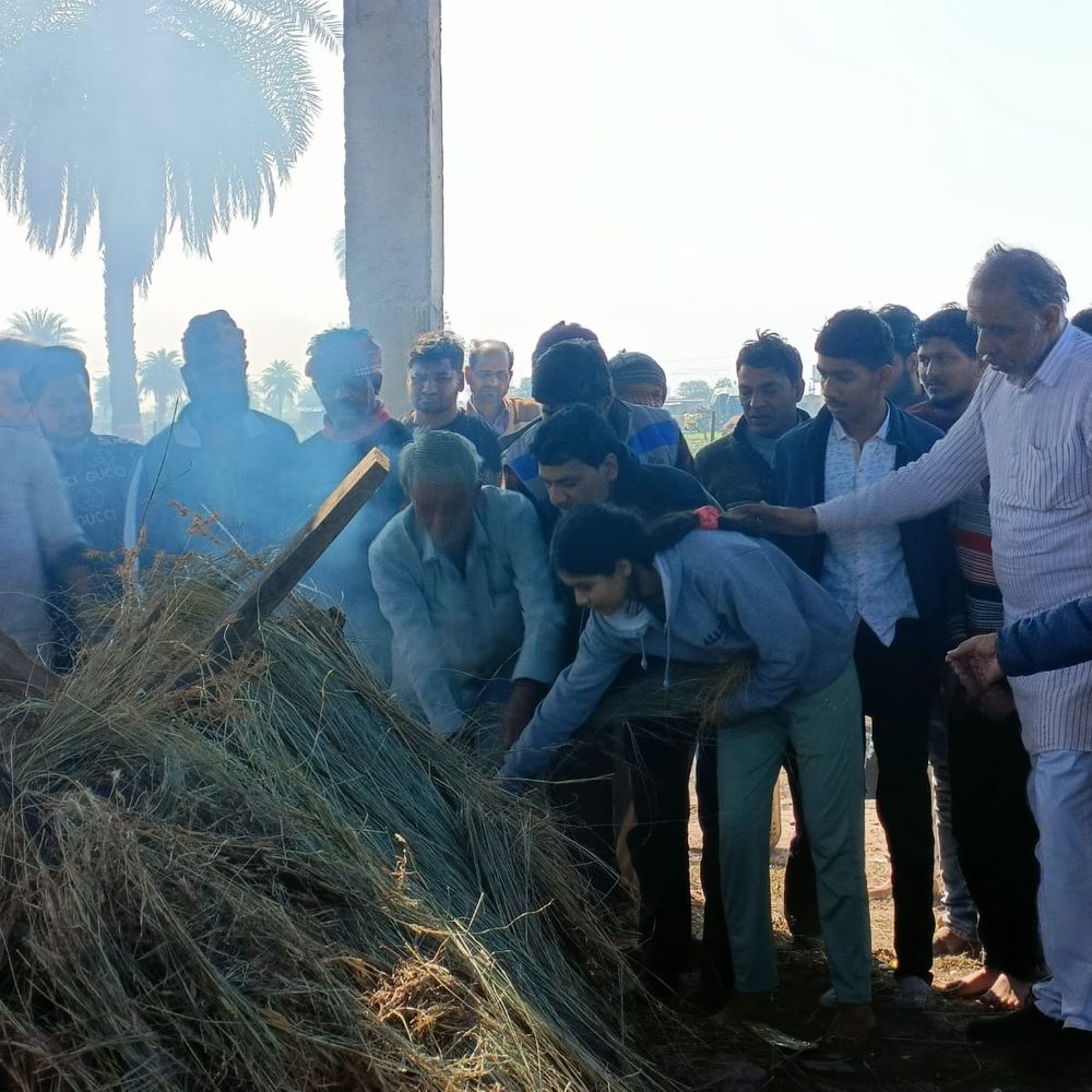 The daughter lit the funeral pyre for her mother, who died of an
