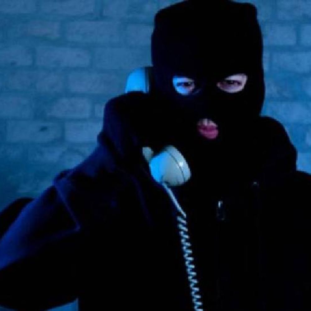 मोबाइल यूजर्स के लिए सरकार की एडवाइजरी:टेलीकॉम विभाग ने कहा- फोन नंबर बंद करने की धमकी देने वाले कॉल 'फ्रॉड'