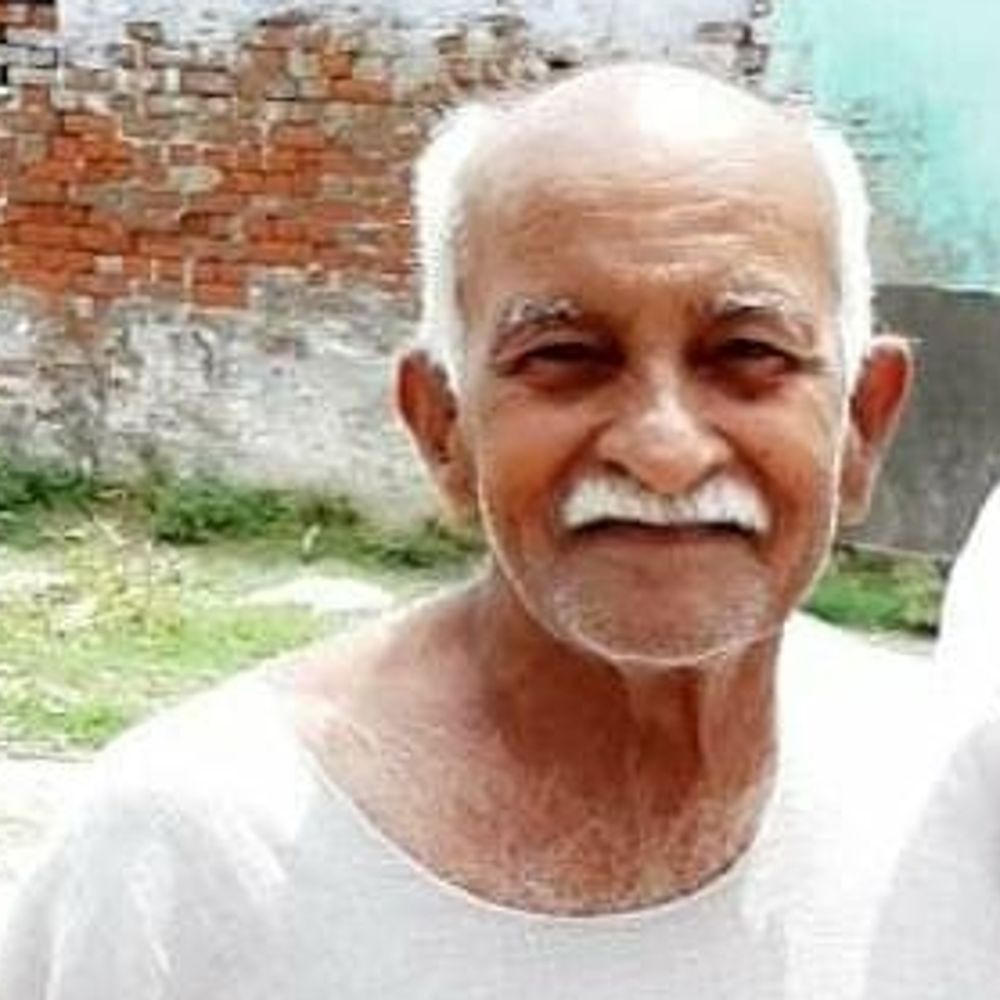 रिटायर्ड टीचर की गला रेतकर हत्या:85 साल के व्यक्ति पर सोते वक्त किया अटैक, लोगों ने सीवान-गोपालगंज रोड किया जाम