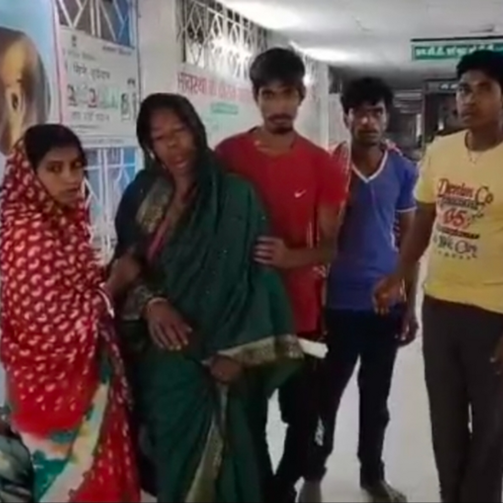 दबंगों ने एक ही परिवार के पांच लोगों को पीटा:लाठी-डंडे से बेरहमी से पिटाई कर किया अधमरा, केस उठाने का बना रहे थे दबाव