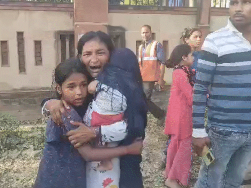 लखनऊ में 8 साल का बच्चा सीवर में गिरा, मौत:हनुमान जयंती पर प्रसाद लेकर घर जा रहा था; खुला था सीवर का मैनहोल