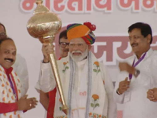 राजस्थान में मोदी बोले- आरक्षण कभी खत्म नहीं होगा:रिजर्वेशन को धर्म के नाम पर बंटने नहीं दिया जाएगा; कांग्रेस केवल मुसलमानों को देना चाहती थी