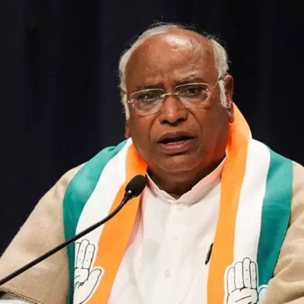 खड़गे ने मोदी से दूसरी बार मिलने का वक्त मांगा:चिट्ठी लिखकर कहा- आपको कांग्रेस का मेनिफेस्टो समझाना चाहता हूं, ताकि आप गलत बयान न दें