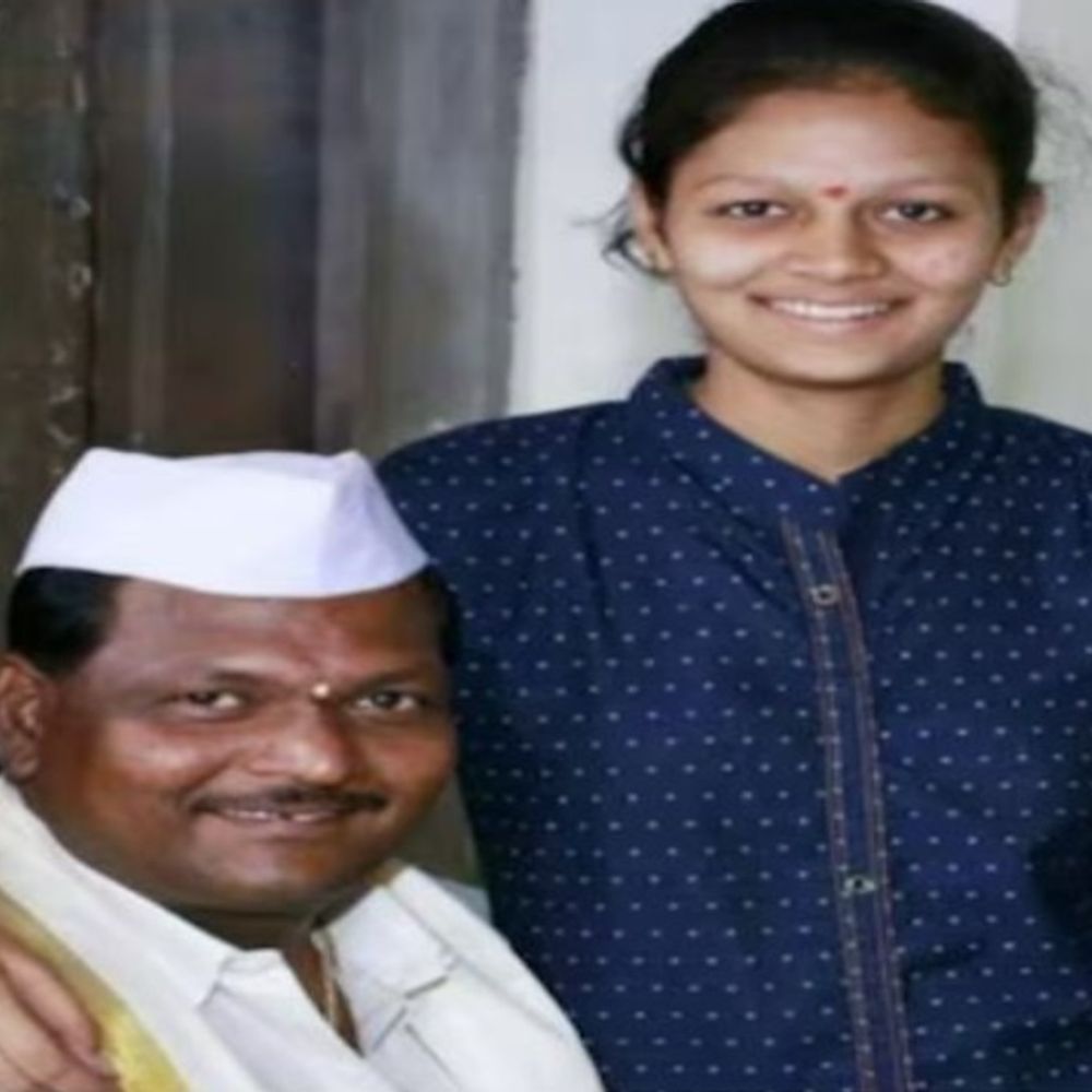 हुबली हत्याकांड के आरोपी को मौत की सजा की मांग:नेहा के पिता बोले- बेटी की मौत का राजनीतिकरण न करें; साइबर पुलिस से मांगी मदद