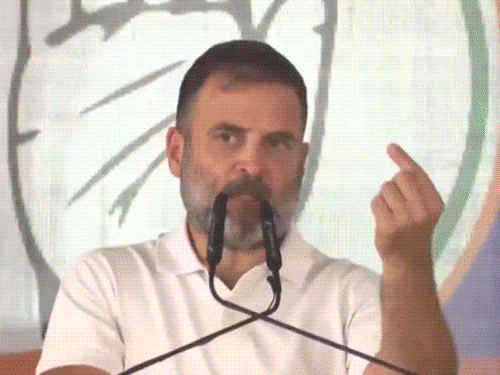 राहुल बोले- आजकल मोदी घबराए हुए हैं:कुछ दिनों में स्टेज पर उनके आंसू निकल आएंगे, उन्होंने 10 साल में गरीबों का पैसा छीना