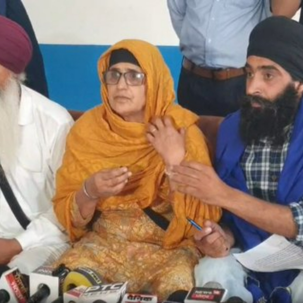 लोकसभा चुनाव 2024:खालिस्तानी अलगाववादी अमृतपाल की मां का दावा- खडूर साहिब से निर्दलीय चुनाव लड़ेगा; कांग्रेस ने नीलेश कुंभाणी को 6 साल के लिए निकाला