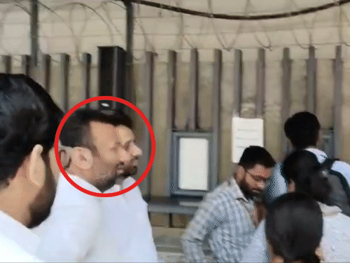 AAP विधायक अमानतुल्लाह को ED का समन:29 अप्रैल को दस्तावेजों के साथ पेश होने का कहा; 18 अप्रैल को 13 घंटे पूछताछ हुई थी