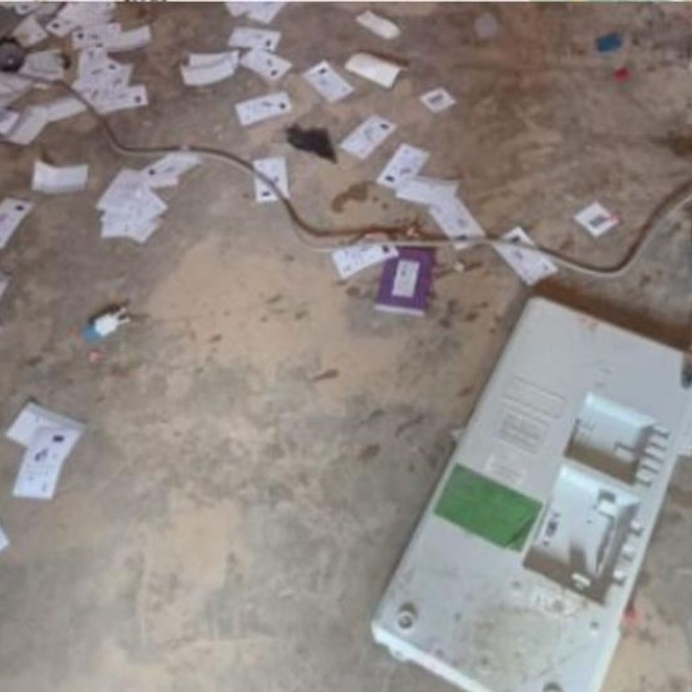 कांग्रेस की मांग- मणिपुर के कुछ बूथ पर री-पोलिंग हो:कहा- EVM और VVPAT तोड़े गए, बूथ कैप्टचरिंग हुई, जबरन वोट भी डाले गए