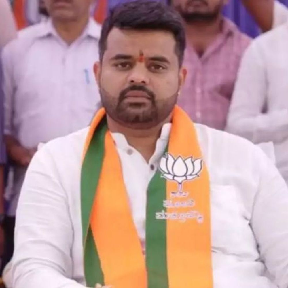 JDS सांसद प्रज्वल रेवन्ना का अश्लील वीडियो मामला:कर्नाटक सीएम सिद्धारमैया में विशेष जांच दल गठन का आदेश दिया; JDS नेता जर्मनी रवाना