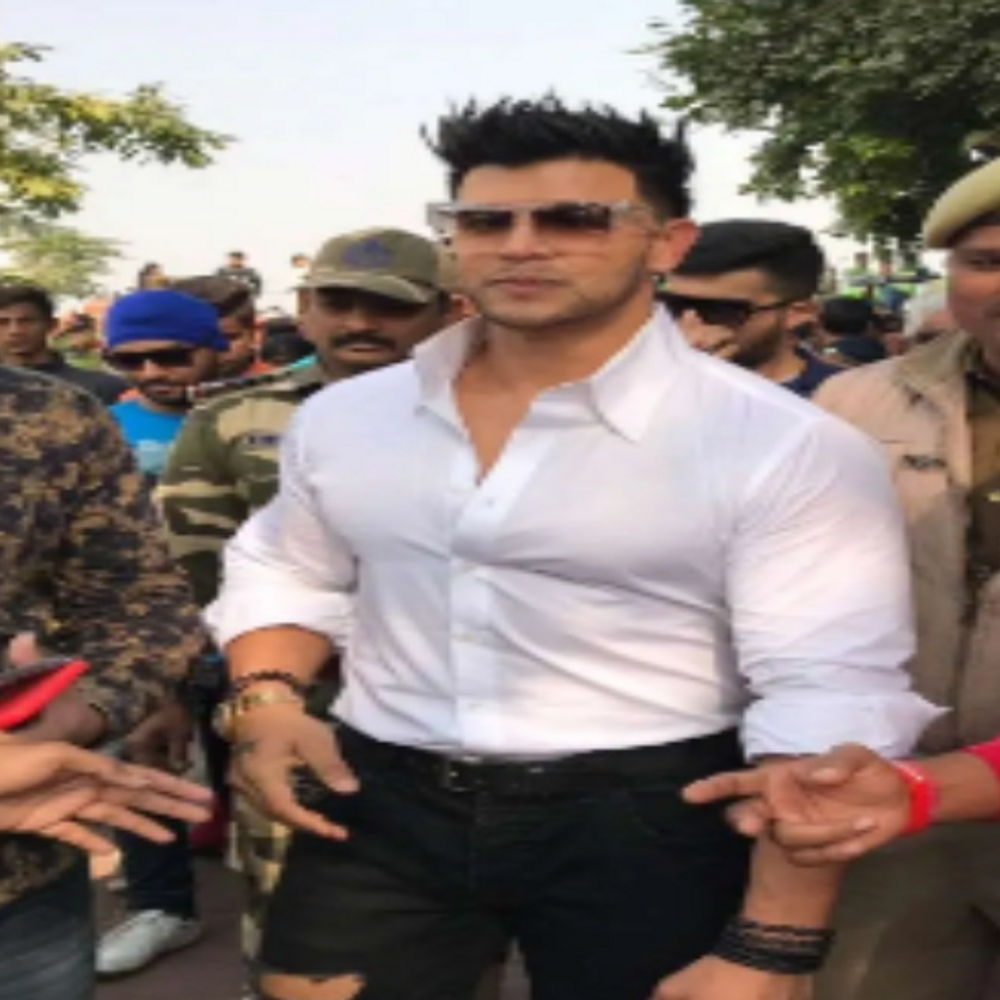 महादेव बेटिंग ऐप केस- एक्टर साहिल खान गिरफ्तार:SIT ने जगदलपुर से अरेस्ट किया; मेडिकल के बाद मुंबई कोर्ट में होगी पेशी