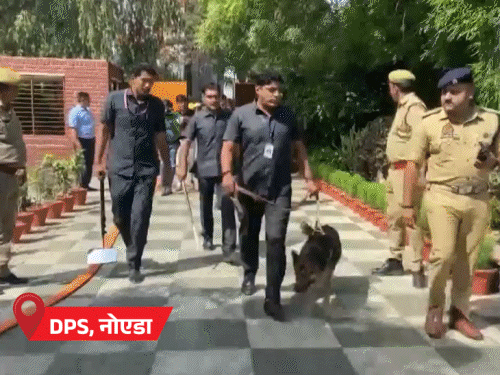दिल्ली-NCR के 100 स्कूलों में बम होने की धमकी:एक ही ई-मेल से धमकी भेजी गई; बम स्क्वॉड-पुलिस टीमें पहुंचीं, स्कूलों को खाली कराया