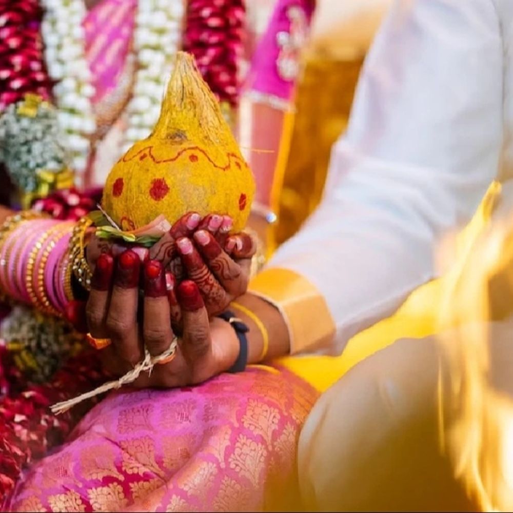 सुप्रीम कोर्ट बोला- बिना रस्मों के हिंदू विवाह मान्य नहीं:ये नाचने-गाने और खाने-पीने का इवेंट नहीं, न व्यापारिक लेन-देन है