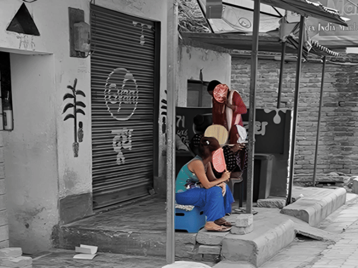 काशी रेडलाइट एरिया…चुनाव बीता, नेता यहां आए तक नहीं:सेक्स वर्कर्स बोलीं- नर्क में जिंदा हैं, यहीं मर जाएंगे