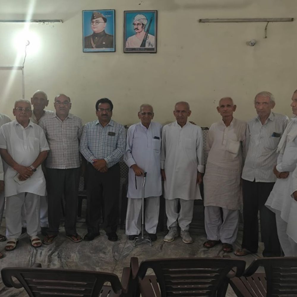 रोहतक में हुई रिटायर्ड कर्मचारी कांग्रेस सेल की मीटिंग:बदन सिंह बने प्रधान, भाजपा के खिलाफ खोला मोर्चा, बोले- मांगों पर नहीं की बात