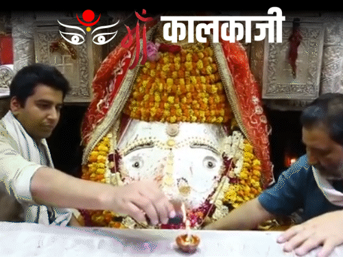 नवरात्रि का छठा दिन- दिल्ली के कालकाजी से ग्राउंड रिपोर्ट:श्रद्धालु सृष्टि बोलीं- पापा वेंटिलेटर पर थे, यहां आई तो हुआ चमत्कार