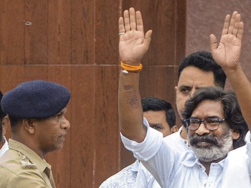 हेमंत जिस जमीन के कारण जेल गए, वहां सिर्फ घास:केयरटेकर बोली- CM यहां कभी नहीं आए; क्या जमीन घोटाले को भुना पाएगी BJP