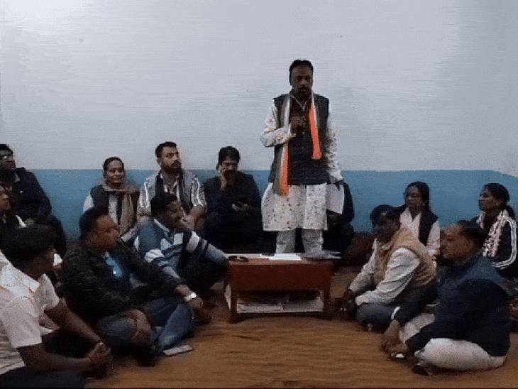 भोपाल विधानसभा घेराव की तैयारी में जुटी इंदौर कांग्रेस:बैठक में प्रकोष्ठ के निष्क्रिय पदाधिकारियों को हटाने का निर्णय