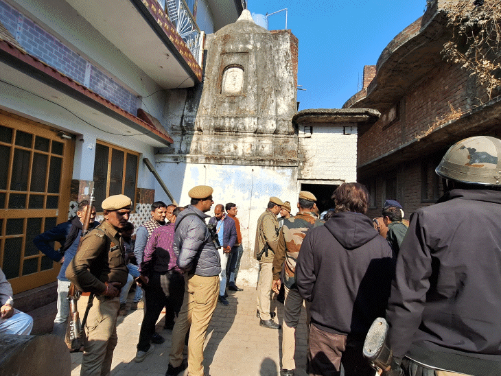 संभल के मुस्लिम मोहल्ले में मिले मंदिर का सच:46 साल पहले दंगा भड़का, 184 मौतें; हिंदुओं ने घर छोड़ा तो पूजा रुकी