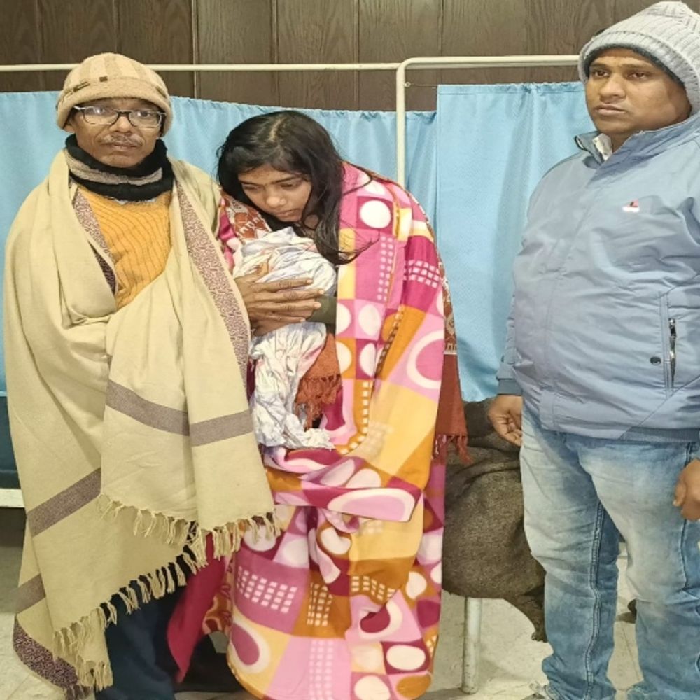 रविशंकर यूनिवर्सिटी के हॉस्टल से गायब छात्रा मथुरा में मिली:परिचितों के तानों से नाराज होकर आश्रम चली गई, 25 दिन बाद पुलिस को सफलता