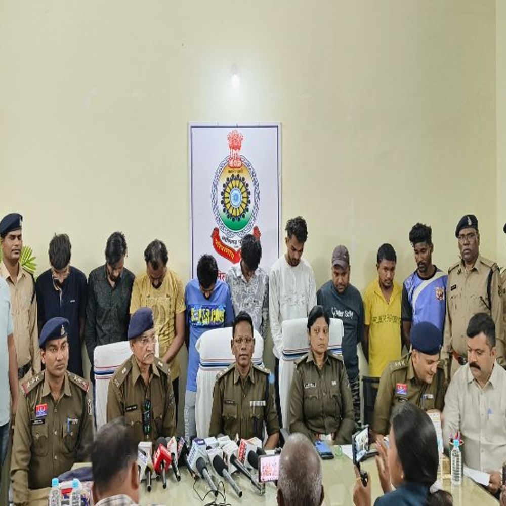 साइबर ठगों को किराए पर दिए बैंक अकाउंट:बालोद में 9 गिरफ्तार; 2 से 5 हजार का लालच देकर लिया था लोगों से खाता