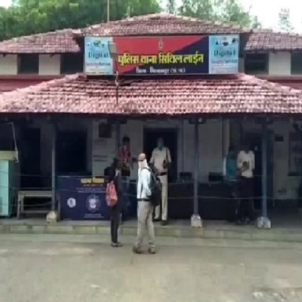बिलासपुर में लोको पायलट को पत्नी ने पीटा:झूठे केस में फंसाने की धमकी देने का आरोप, जांच के बगैर पुलिस की FIR पर सवाल