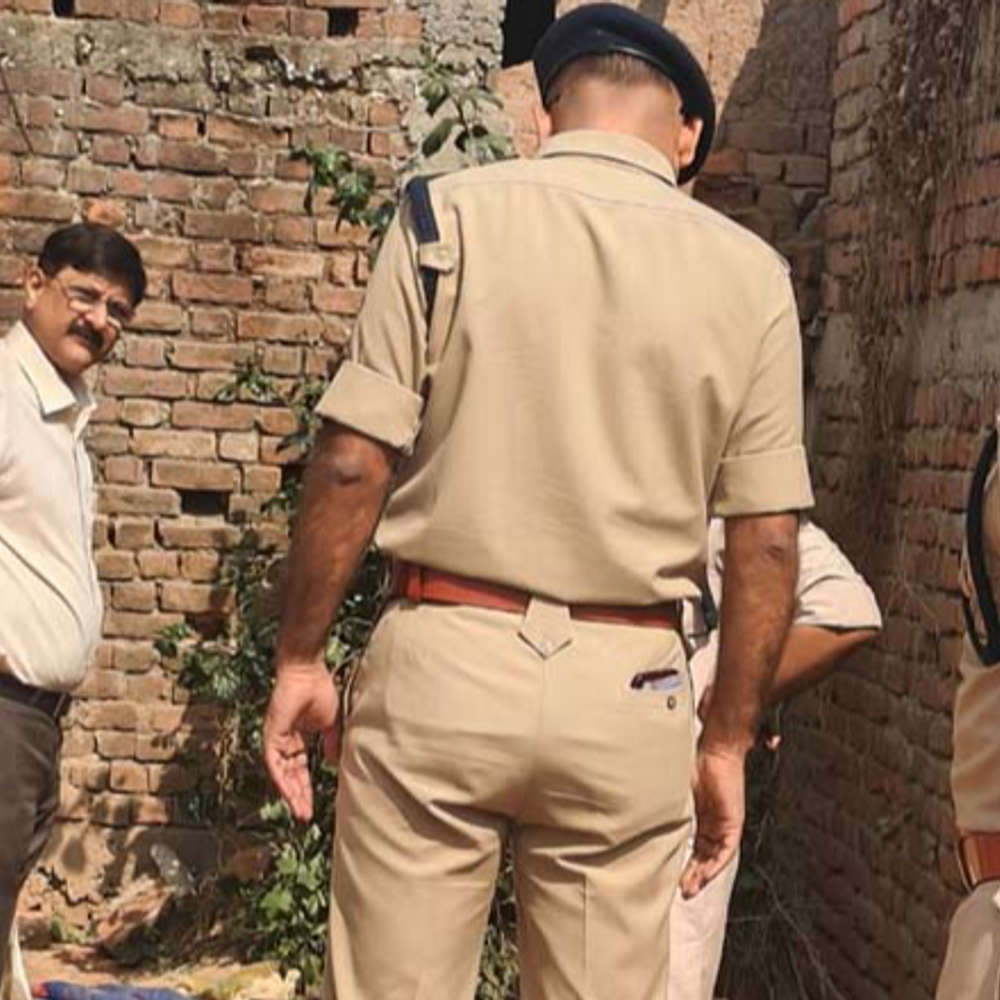 डबल मर्डर मामले में IG ने किया निरीक्षण:रायगढ़ में अलग-अलग टीम बनाकर की जा रही जांच, हत्यारा पुलिस की पकड़ से बाहर