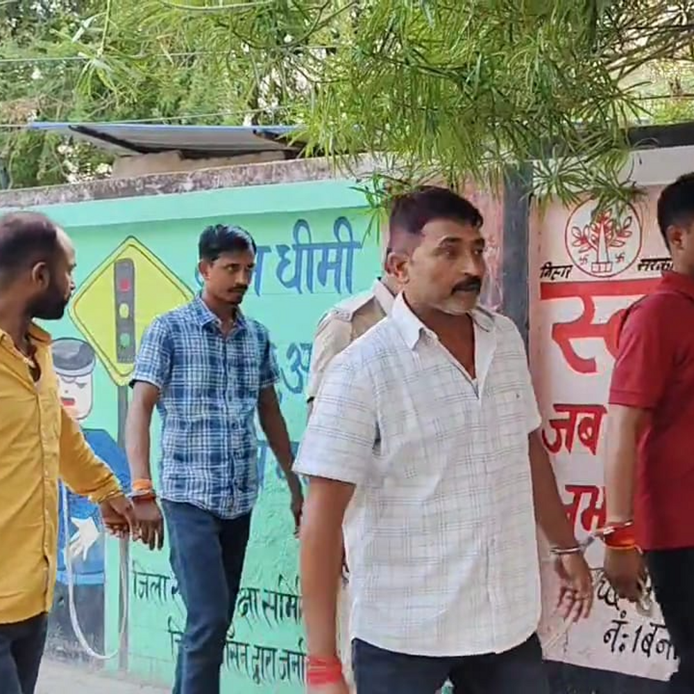 बेगूसराय में डॉक्टर ने कराई थी अजित की हत्या:शूटर सहित चार गिरफ्तार, पुलिस ने 1 लाख रुपए किया बरामद; मुख्य सरगना की तलाश जारी