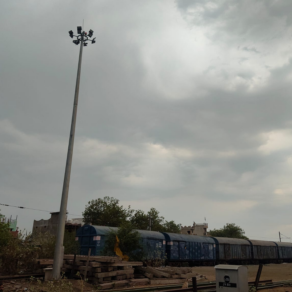 नर्मदापुरम में अचानक बदला मौसम:शनिवार सुबह हुई बूंदाबांदी, 7.30 बजे तक नहीं निकली धूप; स्थिर रहेगा तापमान