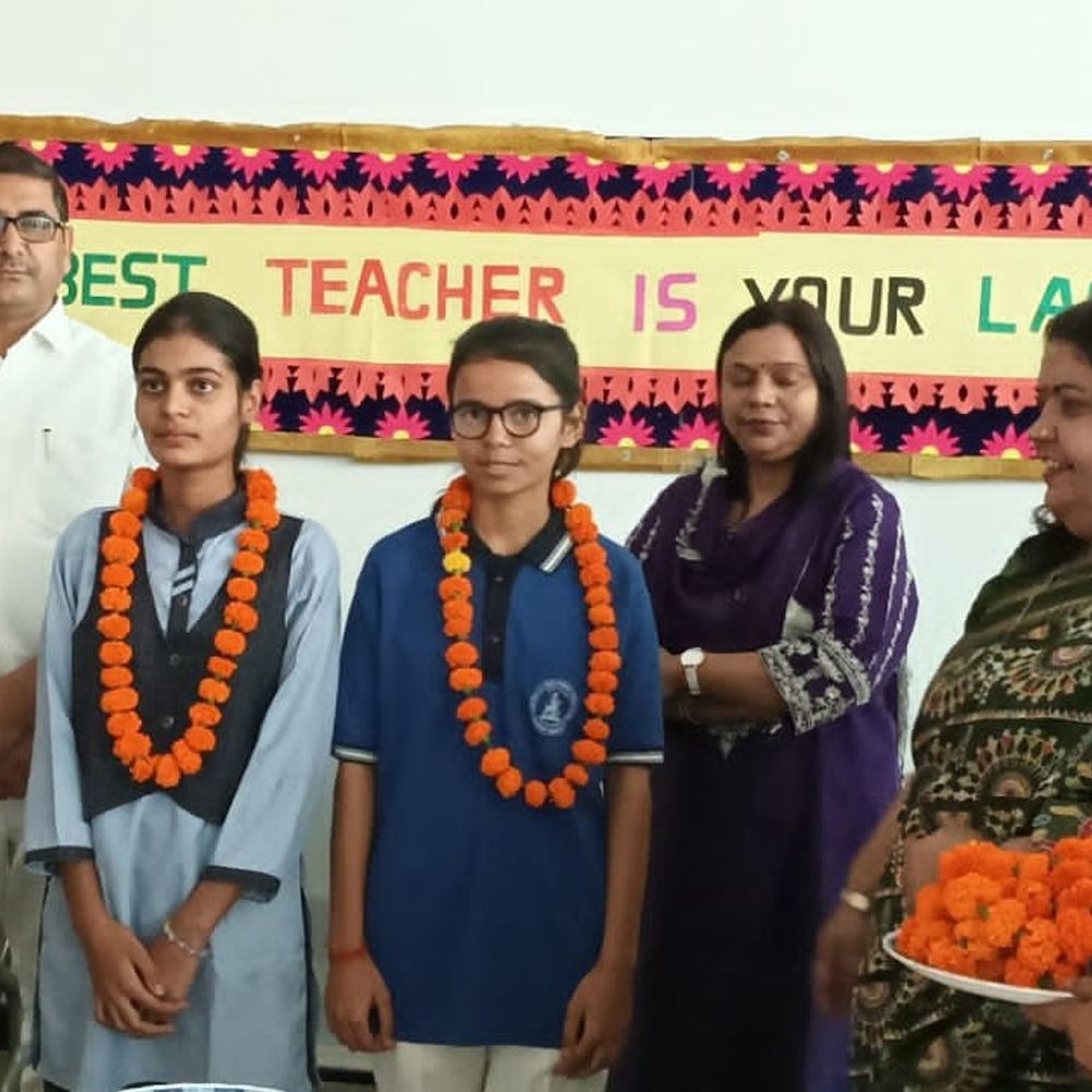 बोर्ड परीक्षा में मल्लावां पब्लिक स्कूल का जलवा:हाईस्कूल में छाया दबदबा, इंटर में श्री रामलाल सिंह मेमोरियल पब्लिक स्कूल का बेहतर प्रदर्शन