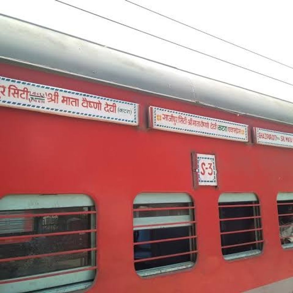 वाया गाजीपुर चलेगी स्पेशल ट्रेन:2 से 30 मई तक हर शुक्रवार को कटरा से चलेगी, 20 कोच वाली ट्रेन तीसरे दिन पहुंचेगी गुवाहाटी