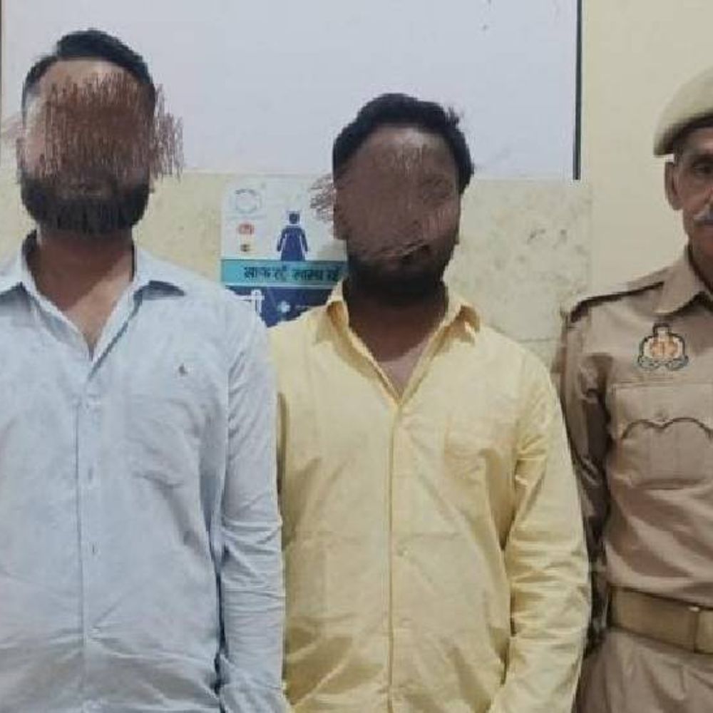 लखनऊ में 1090 चौराहे के पास मां-बेटी से छेड़छाड़:कार ओवरटेक कर महिला के देवर को पीटा, दो आरोपी गिरफ्तार
