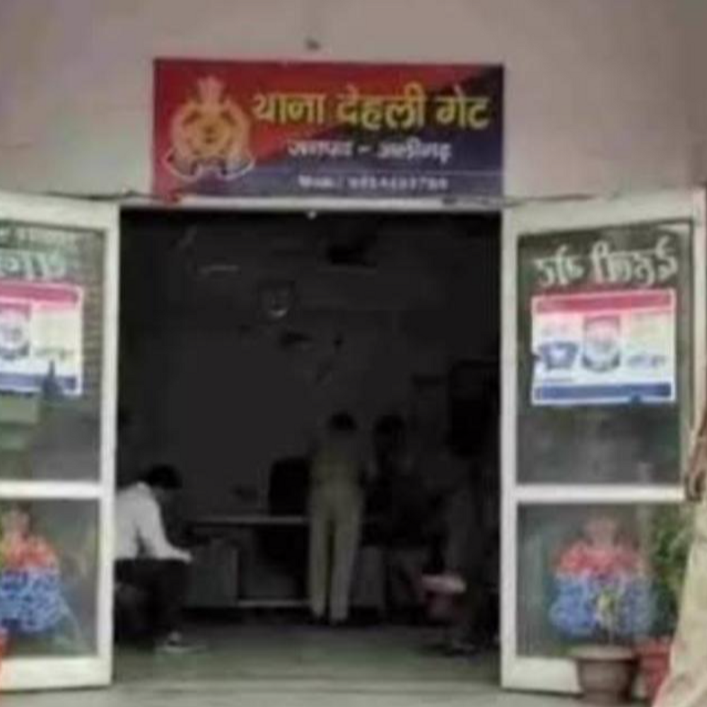 तीन पाकिस्तानियों को 48 घंटे में जाना होगा वापस:अलीगढ़ में अपनी रिश्तेदारी में आए थे घूमने, वीजा हुआ रद्द; रुके तो दर्ज होगा मुकदमा
