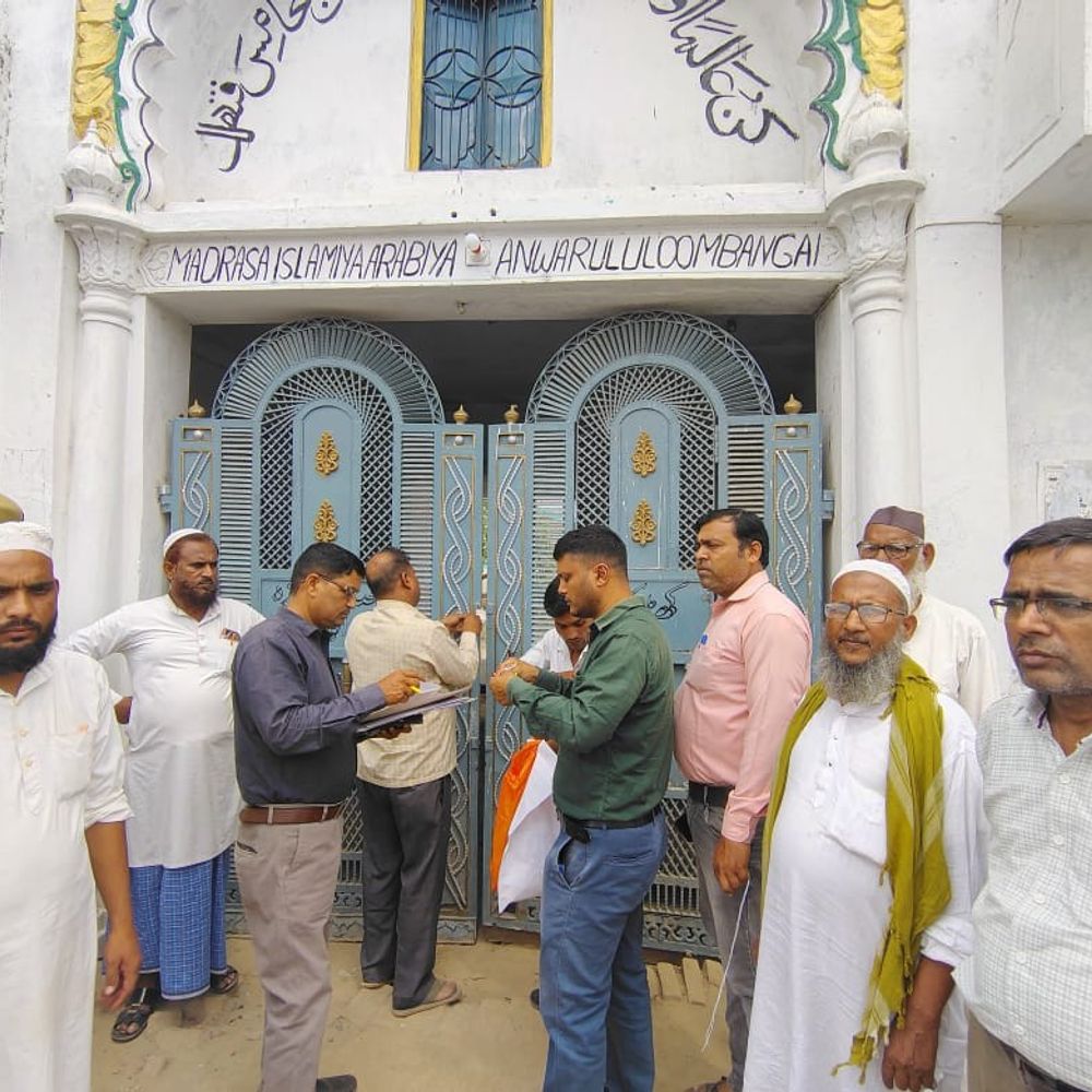 श्रावस्ती में अवैध मदरसों पर प्रशासन की कार्रवाई:अब तक 17 मदरसे बंद, भारत नेपाल सीमा पर 119 अतिक्रमण हटाने की कार्रवाई जारी