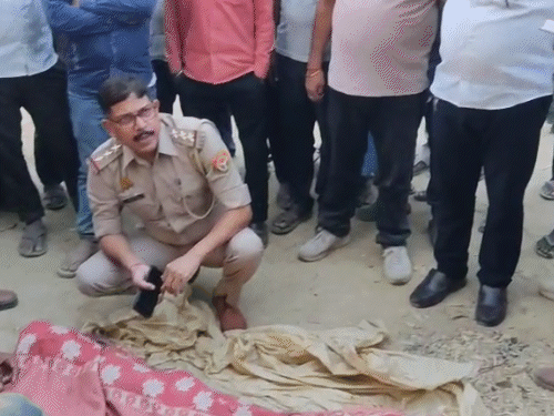 लखनऊ में गड्ढे में डूबने से दो मासूमों की मौत:दोपहर में बिना बताए घर से निकले थे, पिता ईंट-भट्ठे में करते हैं काम