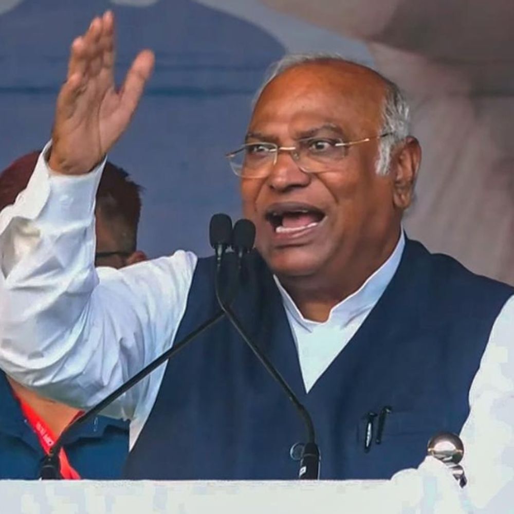 खड़गे बोले- पहलगाम हमले पर PM मोदी गंभीर नहीं:सर्वदलीय बैठक में नहीं पहुंचे, बिहार में रैली करने में व्यस्त थे