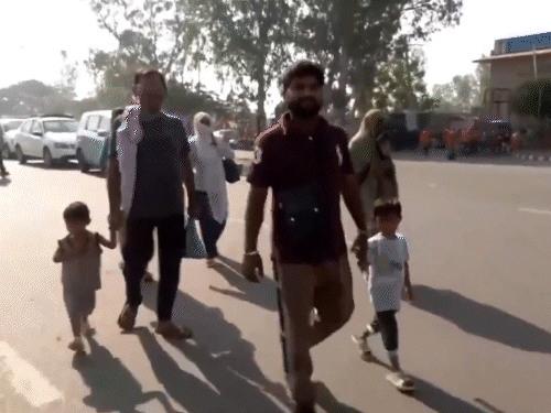 गुजरात में 1700 से ज्यादा बांग्लादेशी हिरासत में:राजस्थान से 109 पाकिस्तानियों को वापस भेजा गया, पाकिस्तान से 850 भारतीय वापस आए