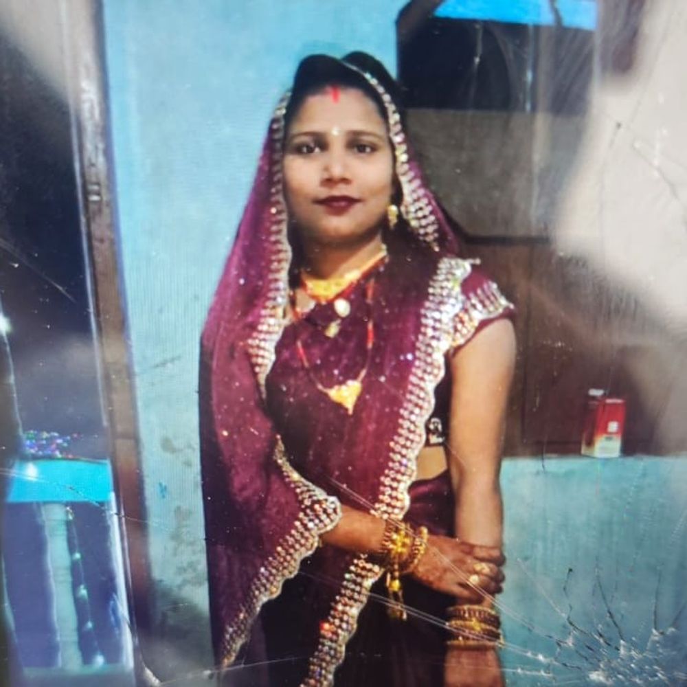महिला ने फांसी लगाकर की आत्महत्या:पति घर लौटा तो मिली पत्नी की लाश, जांच में जुटी पुलिस