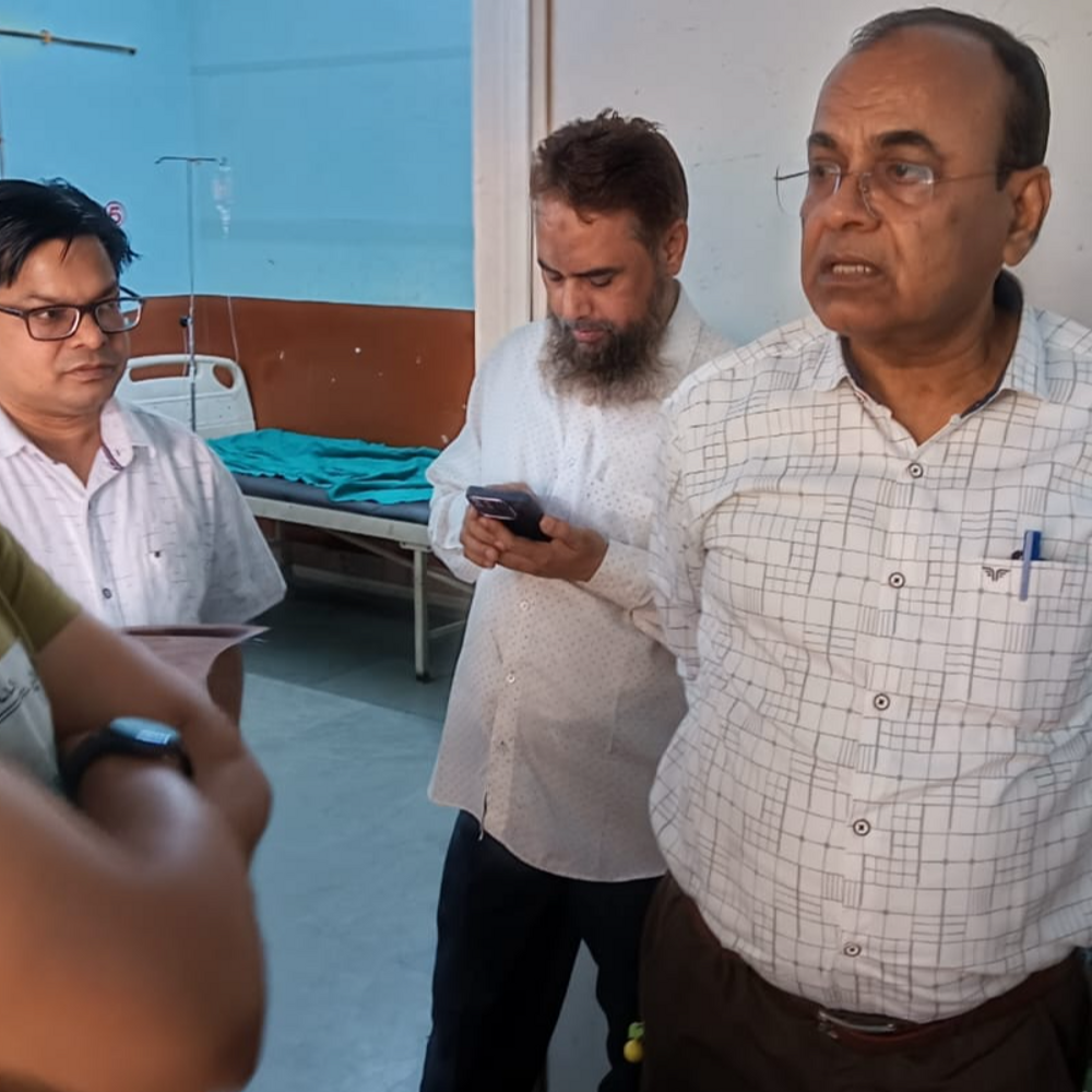 आजमगढ़ में बिना एनेस्थेटिक के हो रही थी सर्जरी:सीएमओ की छापेमारी में मामला आया सामने तीन दर्जन से अधिक अस्पतालों पर कार्रवाई के बाद भी नहीं है डर