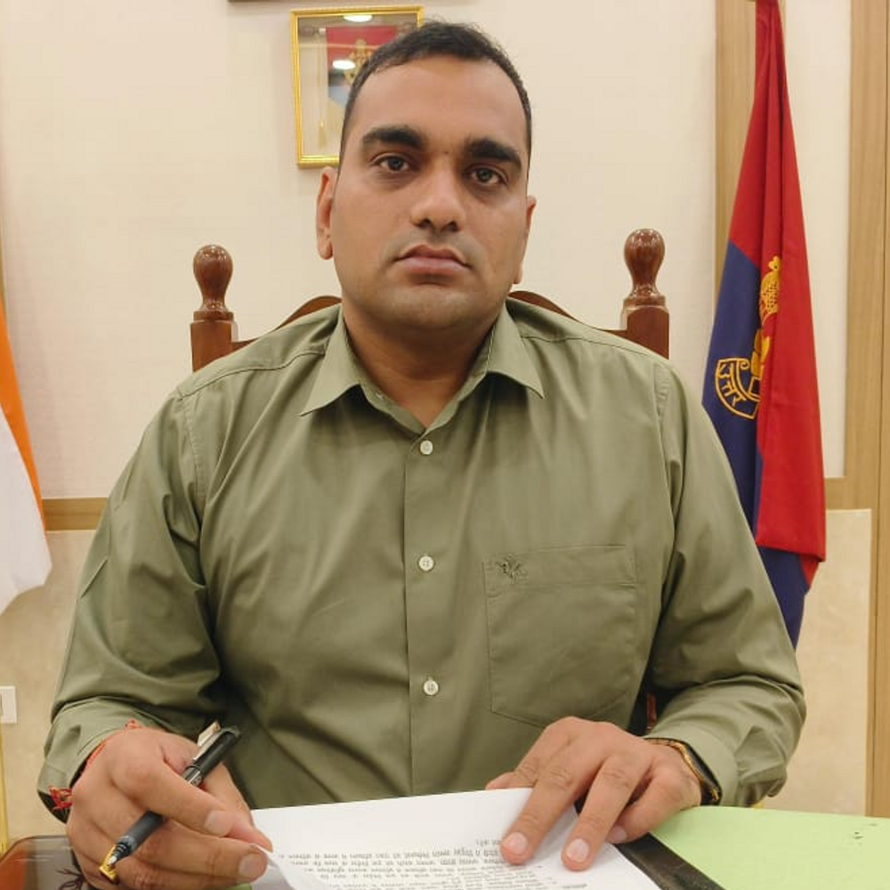 आशुतोष शिवम् बने सीओ सिटी फर्स्ट:पंकज श्रीवास्तव अब संभालेंगे सीओ थर्ड की जिम्मेदारी, SSP ने कई CO के कार्यक्षेत्र बदले