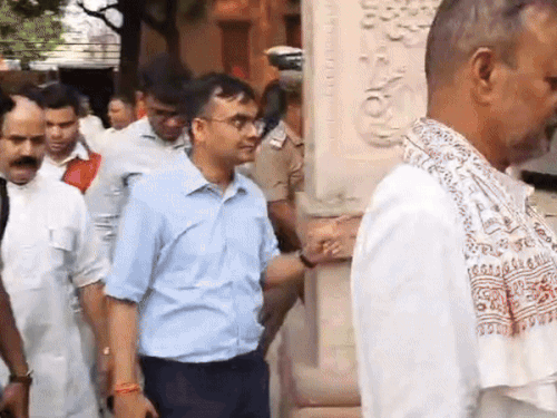 वाराणसी में आज 125 बेटियों का होगा सामूहिक विवाह:संघ प्रमुख मोहन भागवत होंगे शामिल, कन्याओं के पांव पखार बड़ा संदेश देगा RSS